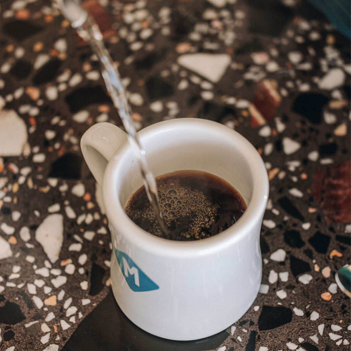 Specialty Instant Coffee Micrology Coffee Pouring Into Mug